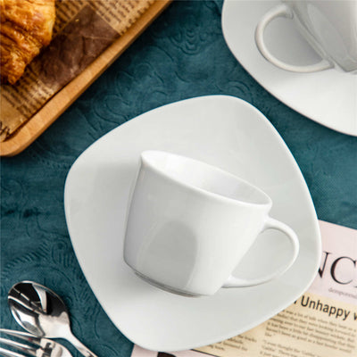 Porcelain Dinnerware: An Eco-Friendly Alternative to Single-Use Plastics