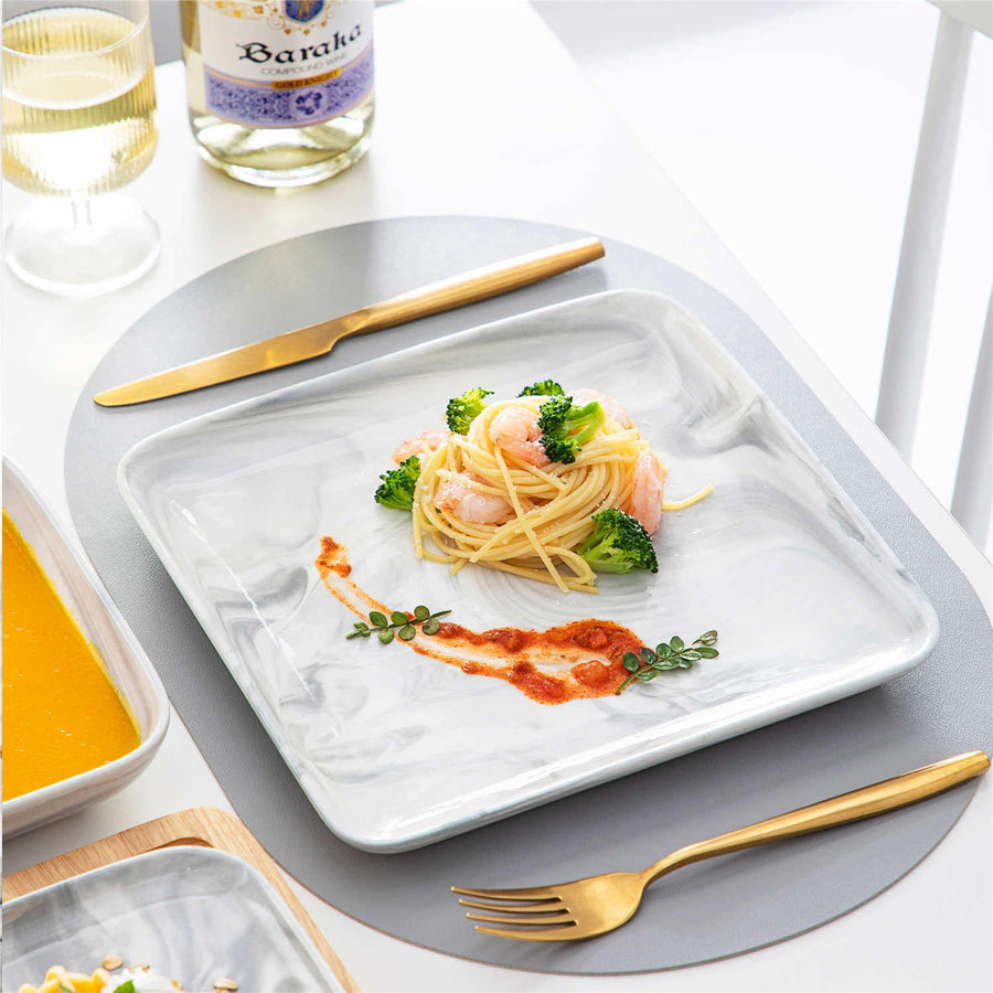 Porcelain Dinnerware vs. Ceramic Dinnerware