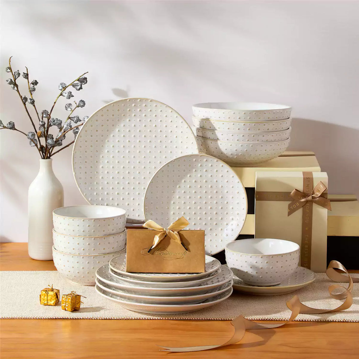 A savvy shopper’s calendar guide showing the best times to buy dinnerware sets on sale and get lasting value.
