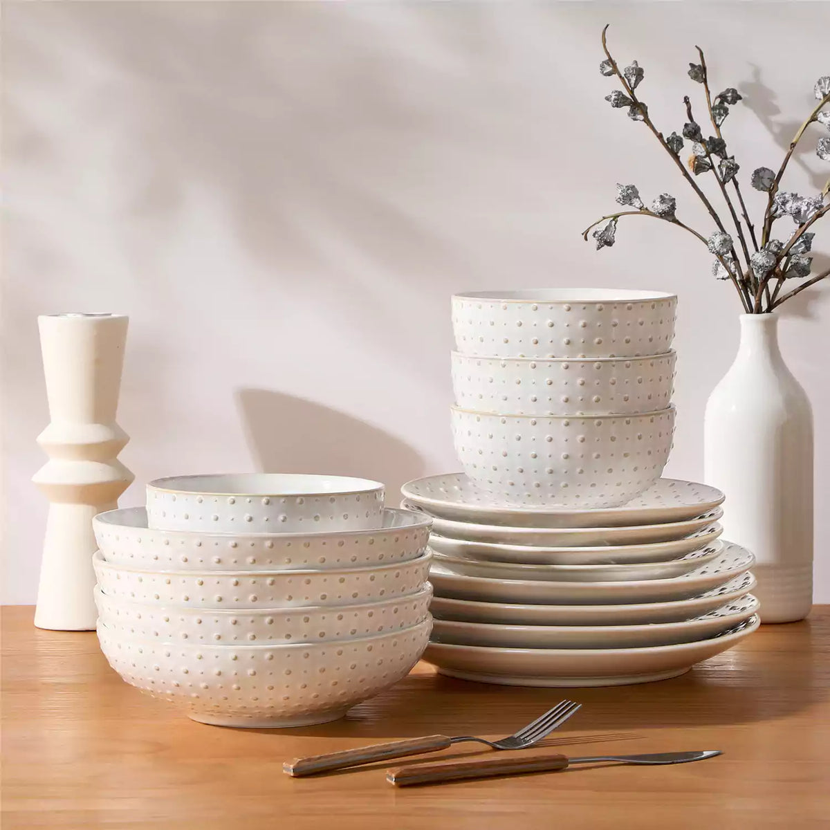 16-Piece Antique White Stoneware Dinnerware Set With Textured Dot Embossing – Perfect For Mix-And-Match Modern Table Styling
