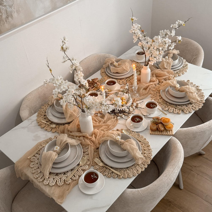An introduction to minimalist vs maximalist table styling, exploring how white dinnerware and modern tableware designs adapt to different dining aesthetics
