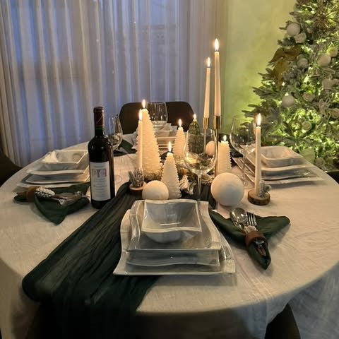 How to create an unforgettable Valentine’s Day dinner at home with romantic table styling, elegant plating, and fancy dinnerware sets