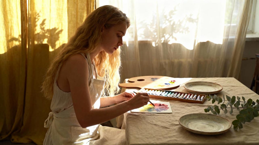 Using Ceramic Plates as Unique Art Palettes for Color Mixing