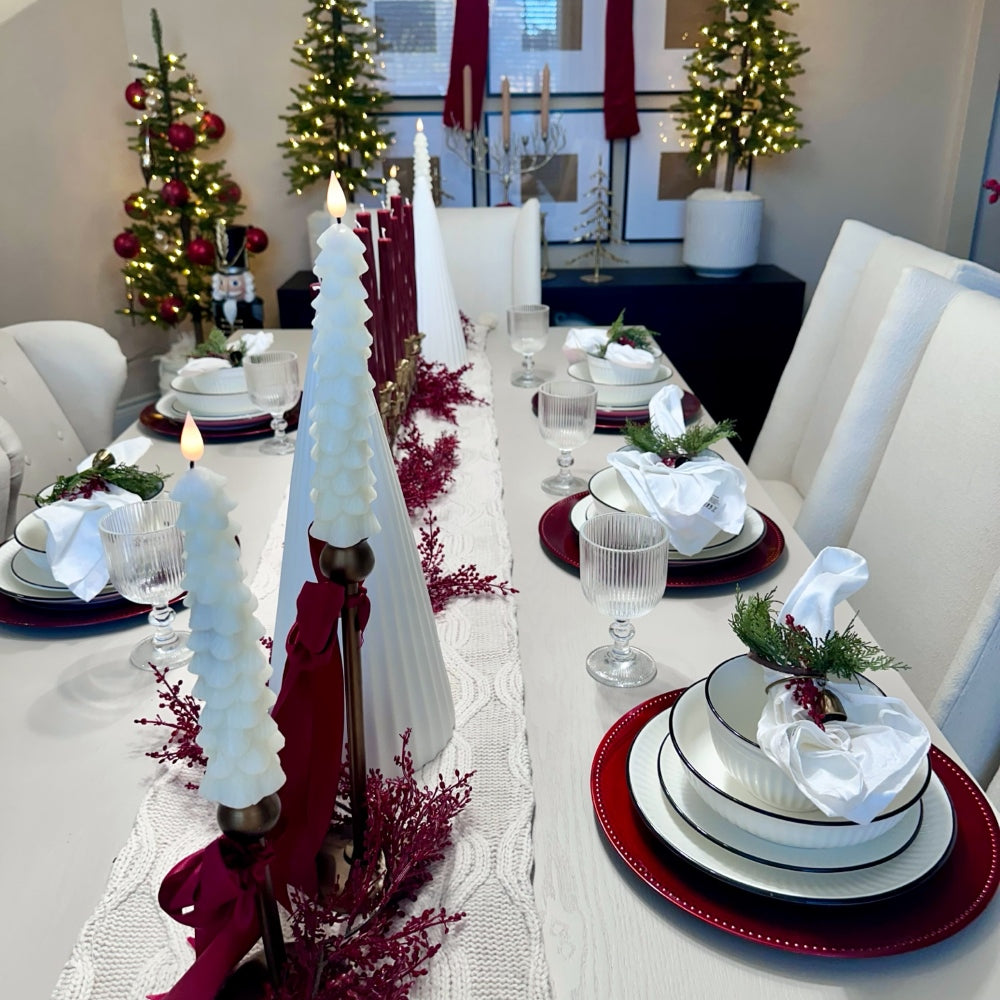 Christmas dinnerware sets for creating a festive and elegant holiday table