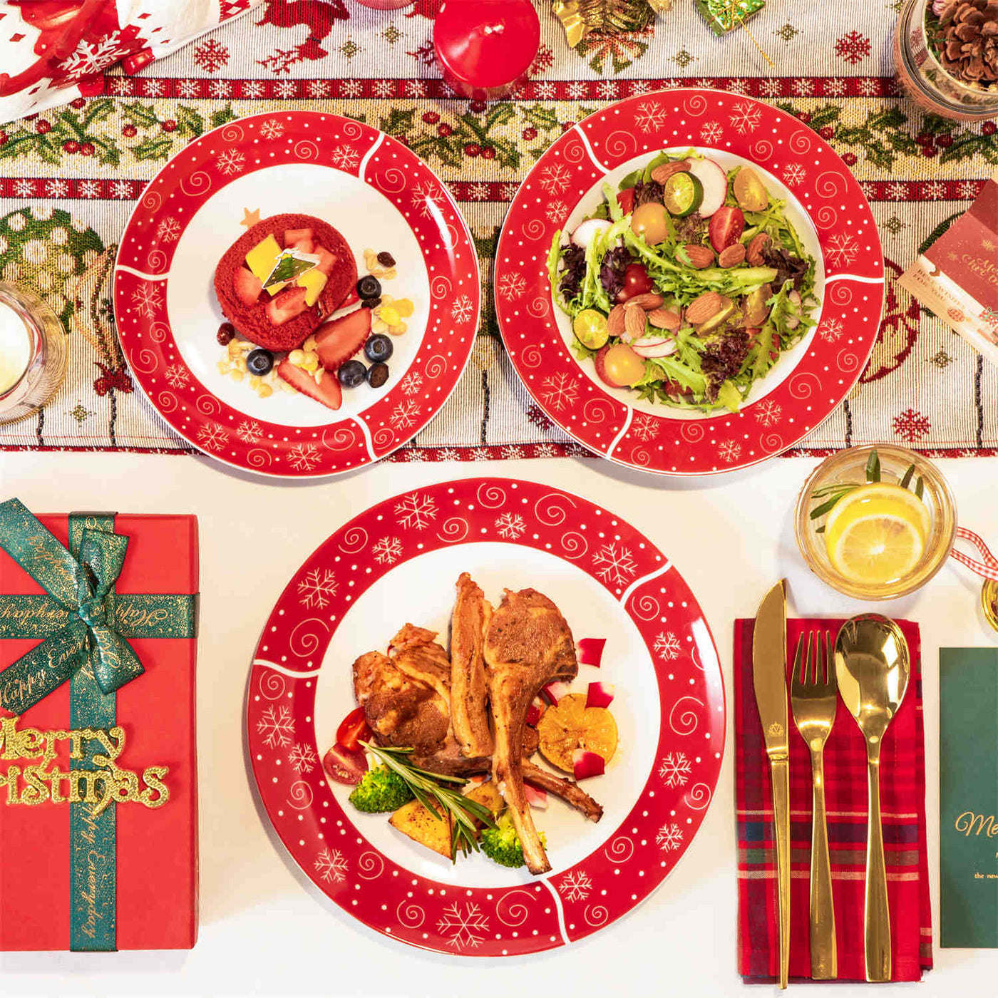 MALACASA Christmastree 18-Piece Dinnerware Set features exquisite Christmas tree motifs on fine porcelain. Perfect for holiday feasts and family gatherings, this enchanting set enhances your festive table setting, creating a warm and joyful atmosphere for memorable celebrations.