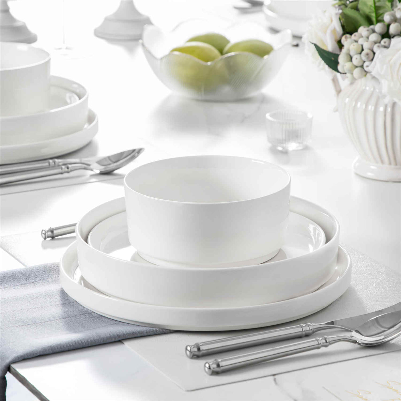 MALACASA Leah 24-Piece Porcelain Dinnerware Set – Designed for 6, this set includes Plates, Pasta Bowls, and Cereal Bowls. Boasts a modern design with streamlined, sophisticated lines - Ivory White#color_ivory-white