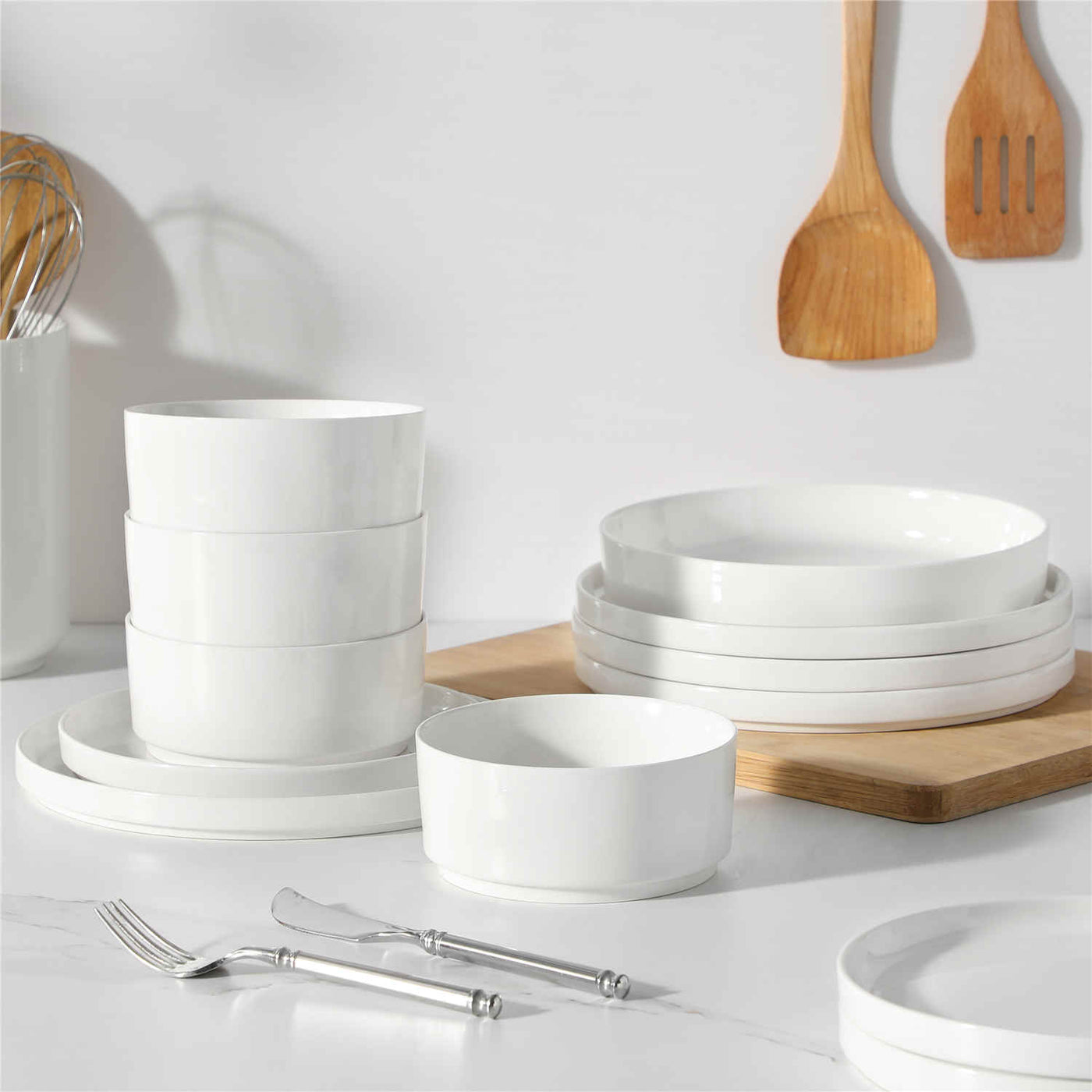 MALACASA Leah 24-Piece Porcelain Dinnerware Set – Designed for 6, this set includes Plates, Pasta Bowls, and Cereal Bowls. Boasts a modern design with streamlined, sophisticated lines - Ivory White#color_ivory-white