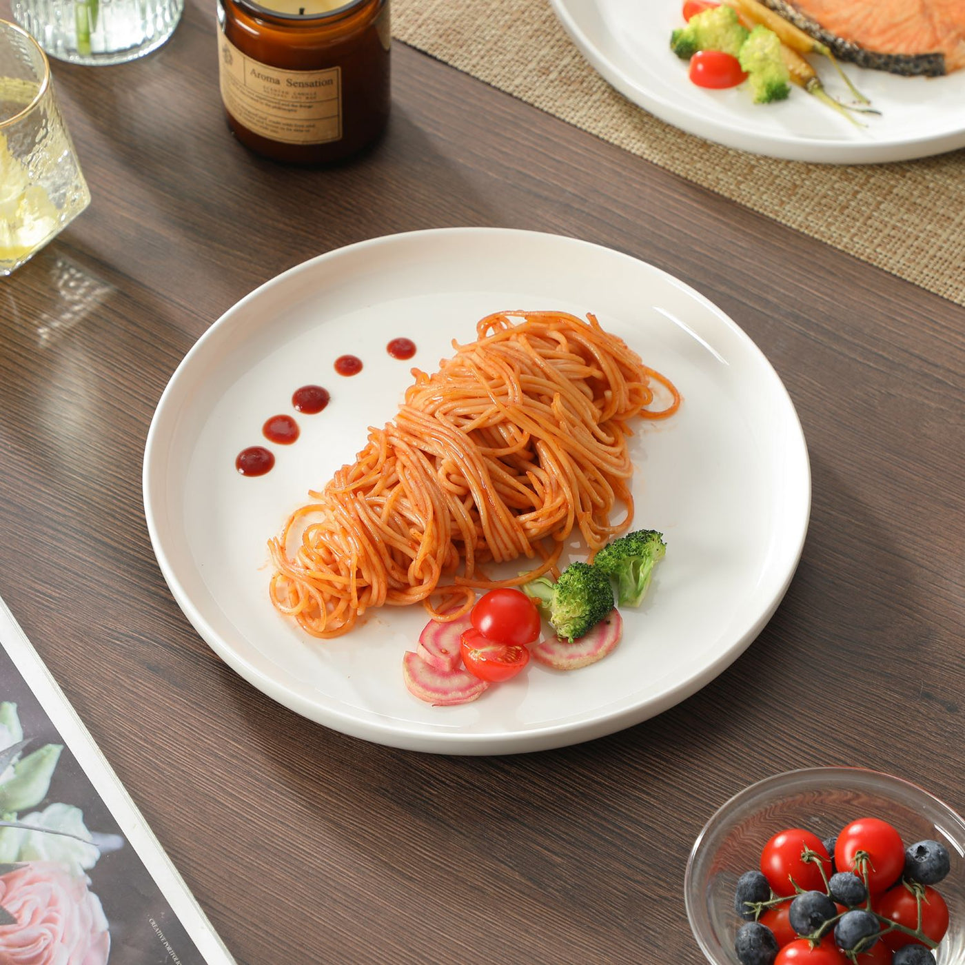 MALACASA Luna 24 piece white porcelain dinnerware set for 6, lipped edge#color_ivory-white