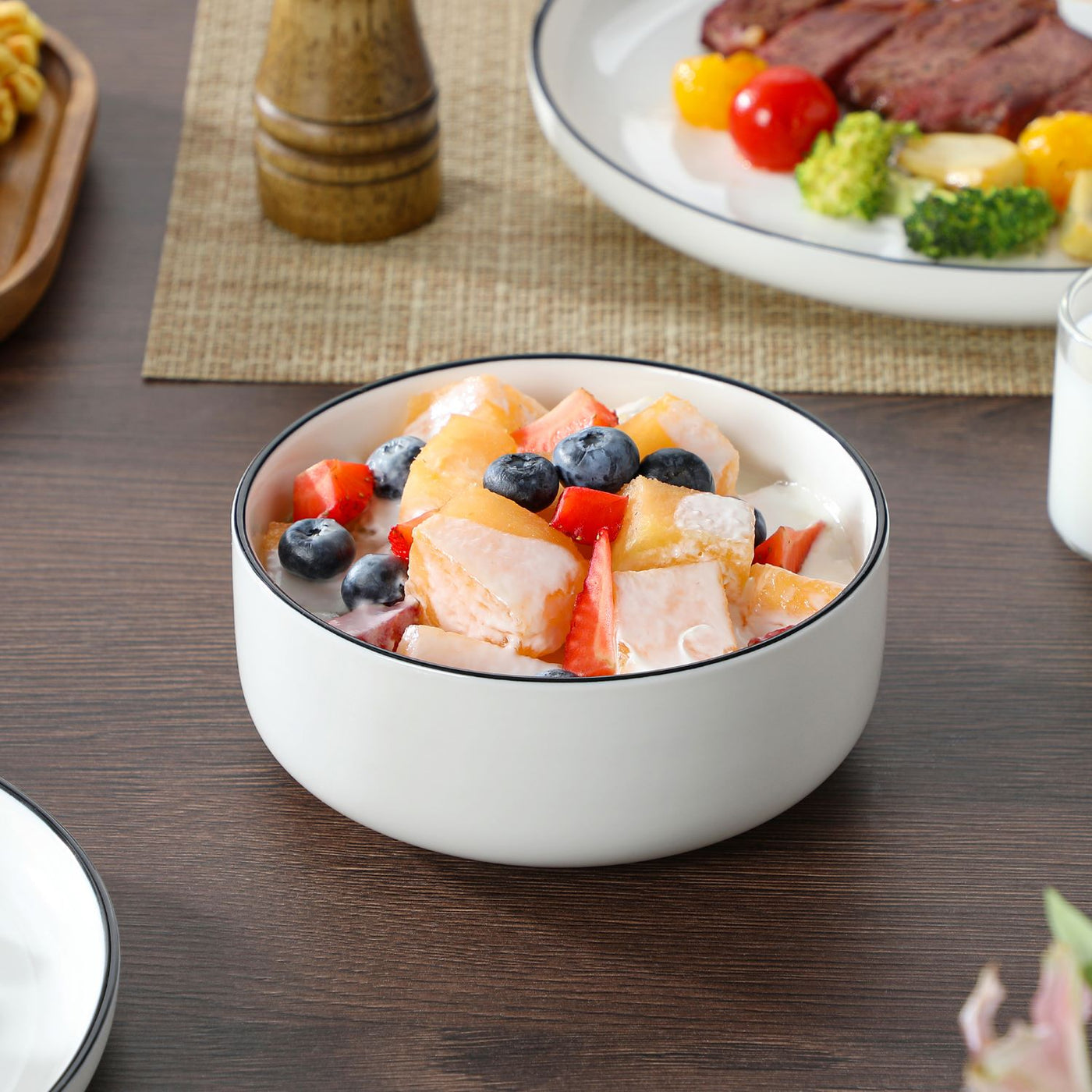 MALACASA Luna 24 piece black trim porcelain dinnerware set for 6, lipped edge#color_black-trim