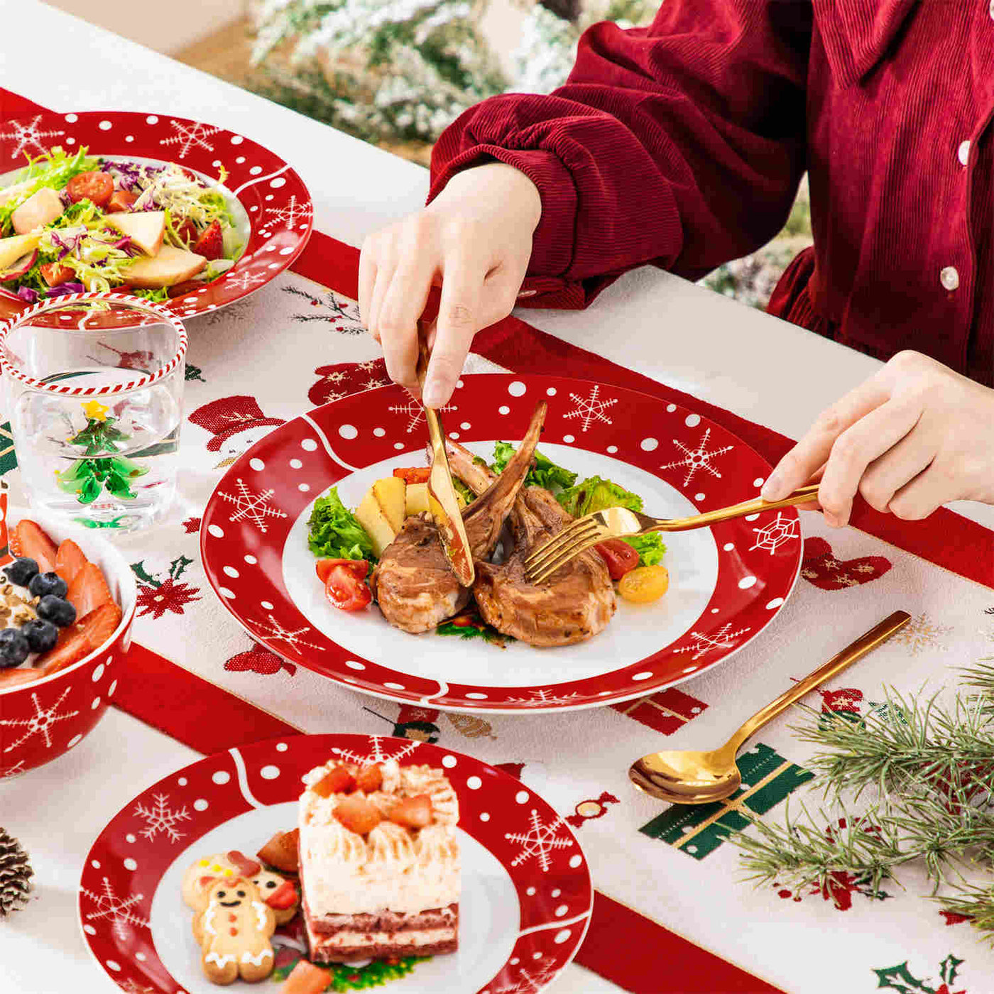 MALACASA Santaclaus 16 Piece Porcelain Dinnerware Set, showcases delightful Santa Claus designs on elegant porcelain. Ideal for festive gatherings and holiday celebrations, this charming set brings joy to your dining experience, making every meal a celebration of the season.